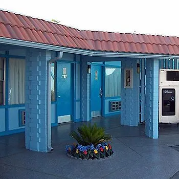 Blue Mist Hotel